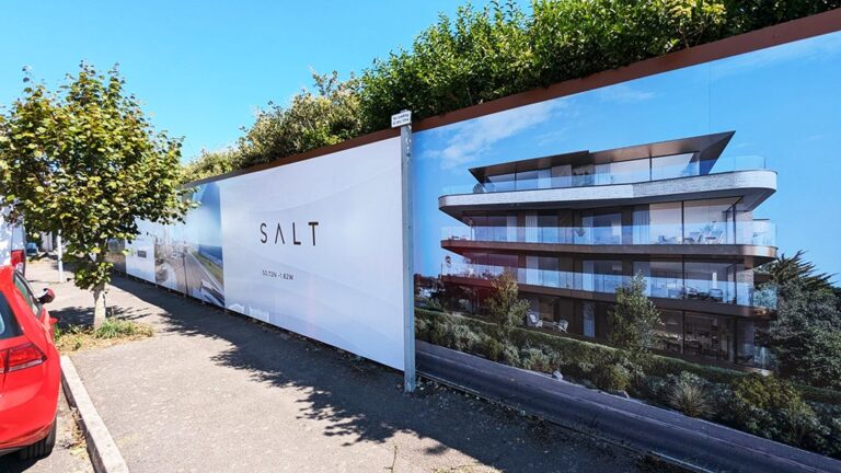 Outdoor Banners